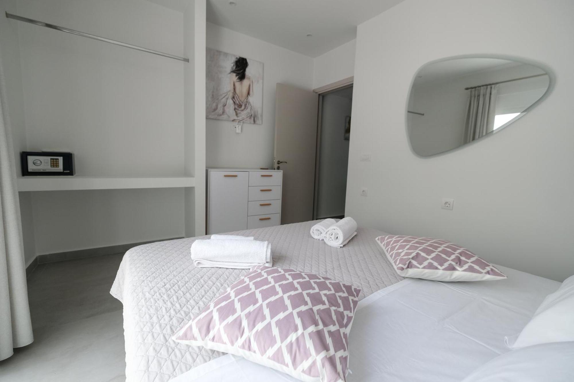 Rhodes Retreat: Modern Comfort In Serene Luxury Rhodes City Exteriér fotografie